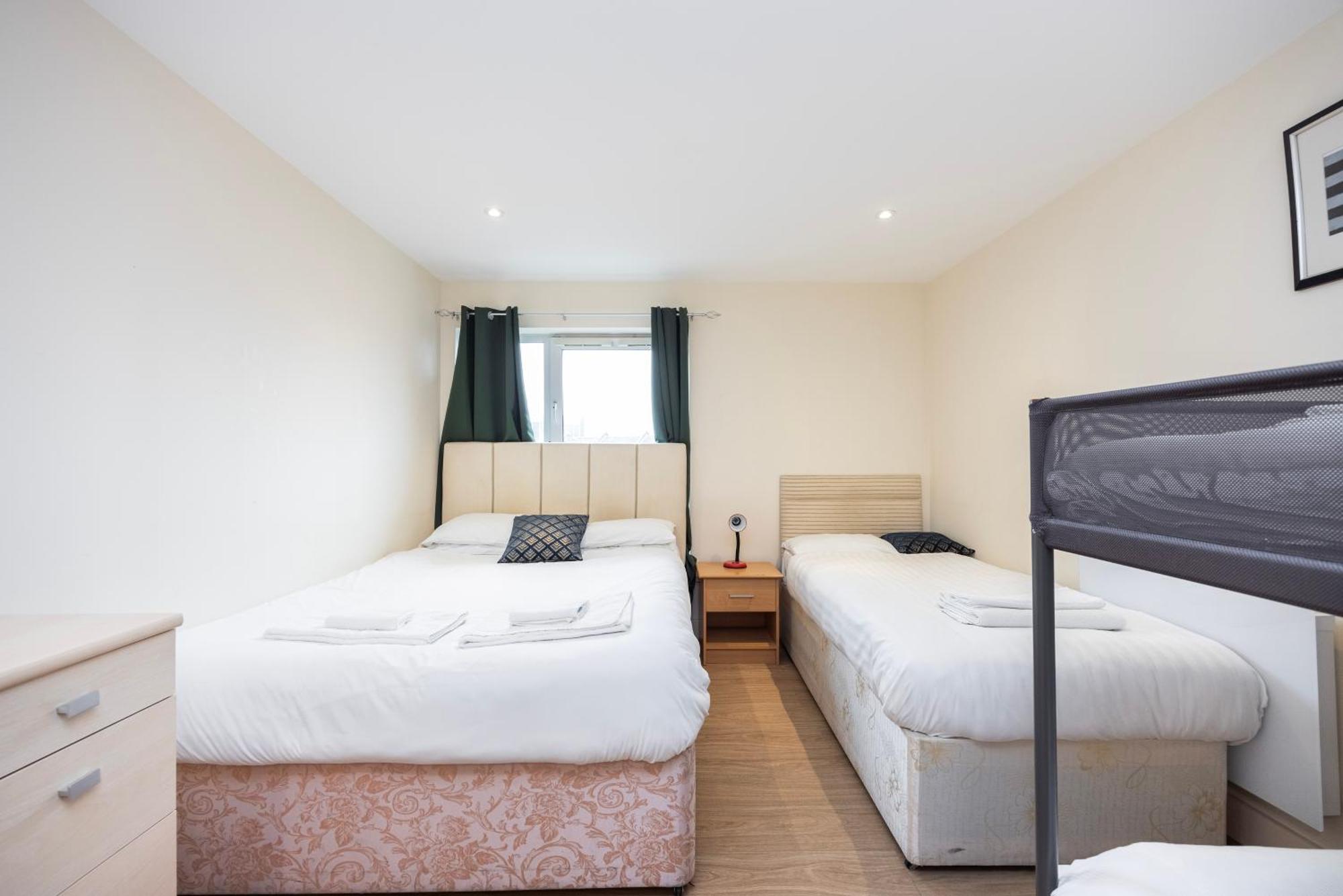Heads On Bed - Docklands Canary Wharf Excel Appartamento